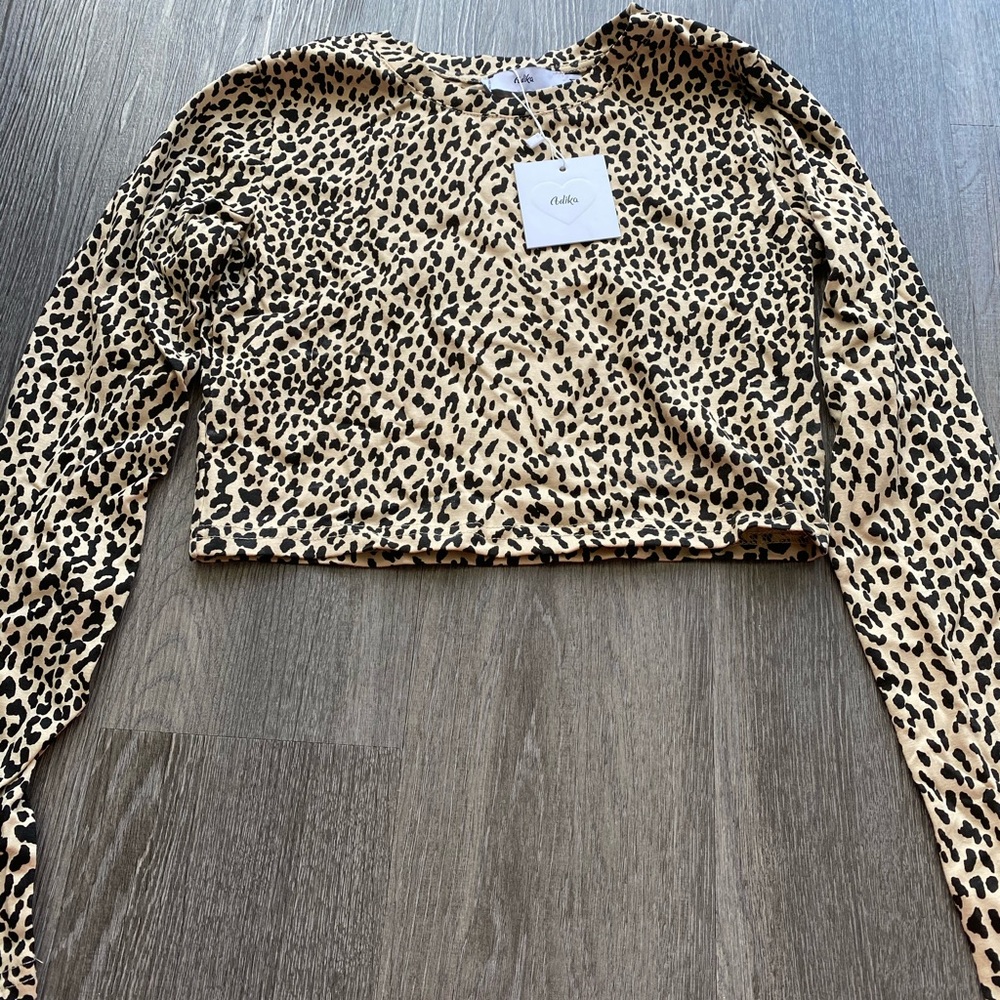 Adika Leopard Crop Long Sleeve Top